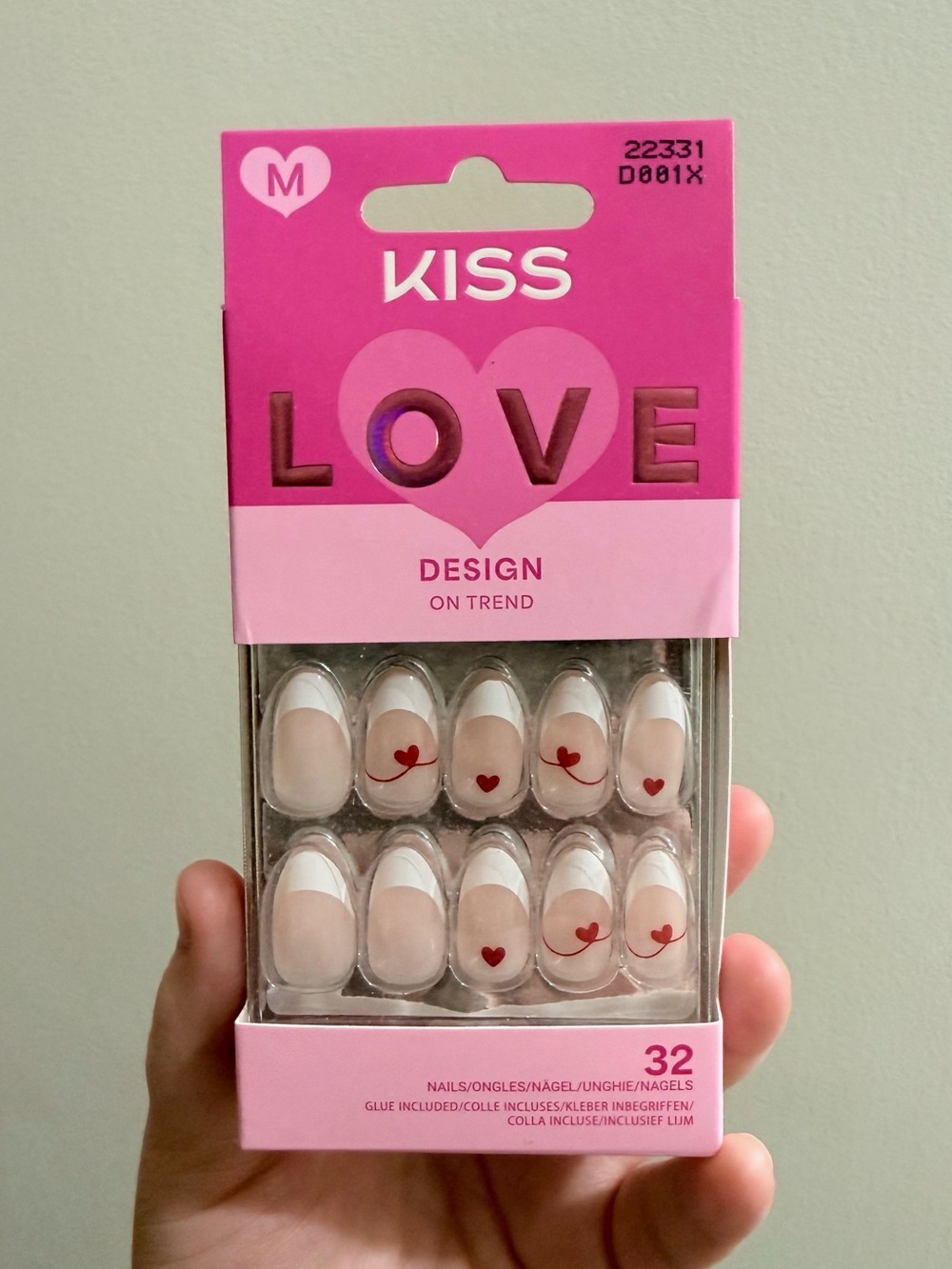 Kiss Valentine’s Day press on nails